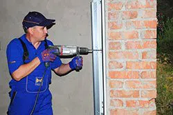 Exclusive Garage Door Service Huntington Beach, CA 714-462-8182 - installation-side